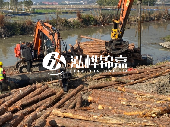 湖南松木樁批發(fā)廠家-5米松木樁批發(fā)1000根有優(yōu)惠嗎？